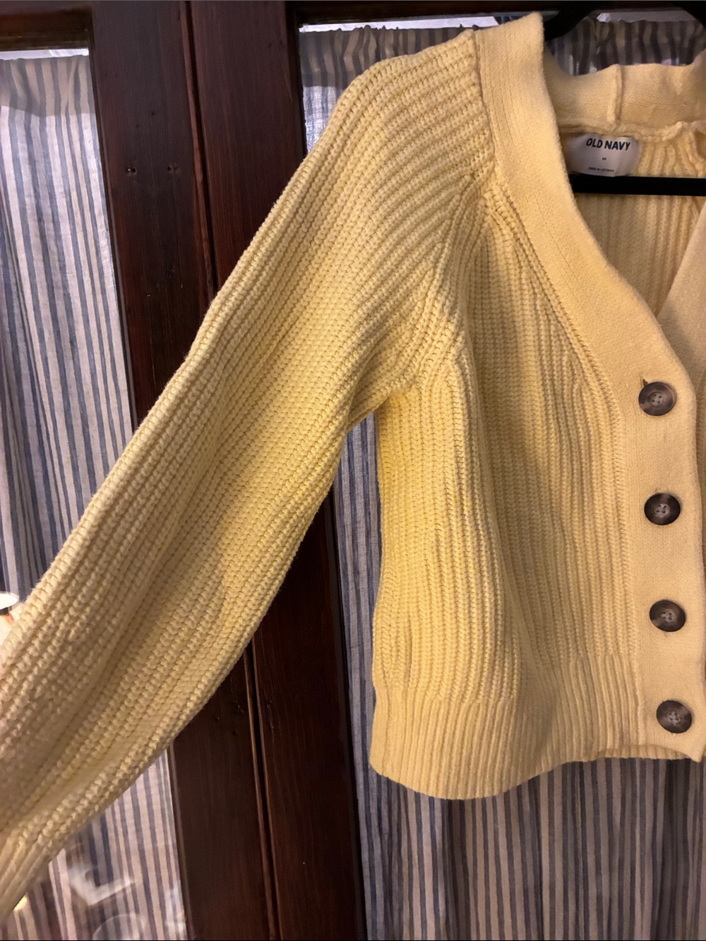 Old Navy Pale Yellow Ribbed Button-Front Cardigan - Picture 4 of 11